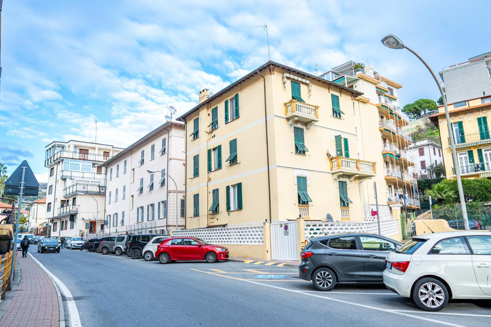 Casa Stefi Sunremo - Parcheggio Privato, 500 Mt Dalla Spiaggia 산레모 외부 사진